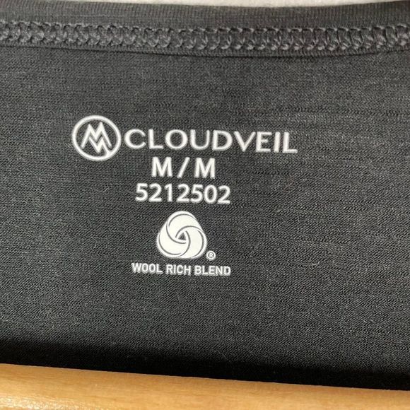 Cloudveil  Long Sleeve  Black Crewneck Base Layer T Shirt Top  Wool Blend Size M - Picture 2 of 4